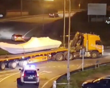 Lancha “Voadora” Para Narcotráfico é Interceptada Junto à Fronteira Portuguesa Pela Guardia Civil Lancha “Voadora” Para Narcotráfico é Interceptada Junto à Fronteira Portuguesa Pela Guardia Civil