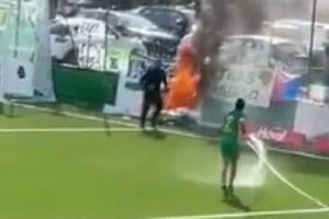 Incêndio Deflagra Em Estádio… e é Um Ex-Sporting Que Leva a Mangueira