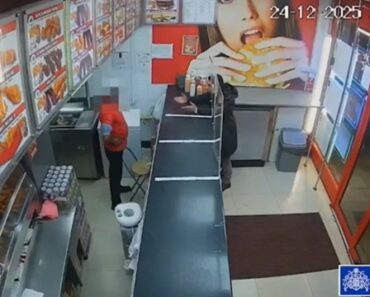 Recebe Molho Errado e Ameaça Funcionário Com Arma Falsa. Foi Condenado Recebe Molho Errado e Ameaça Funcionário Com Arma Falsa. Foi Condenado