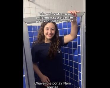 Alunas Mostram Falta De Condições Em Escola No Brasil. “Porta Para Quê?” Alunas Mostram Falta De Condições Em Escola No Brasil. “Porta Para Quê?”