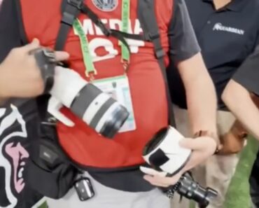 Até Messi Por Vezes Tem a Pontaria Desafinada… e Quem Pagou Foi a Lente Do Fotógrafo Até Messi Por Vezes Tem a Pontaria Desafinada… e Quem Pagou Foi a Lente Do Fotógrafo