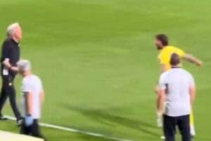 O Momento Em Que Jorge Jesus e Iñigo Martinez Têm Discussão Acesa Durante o Jogo Do Al Nassr