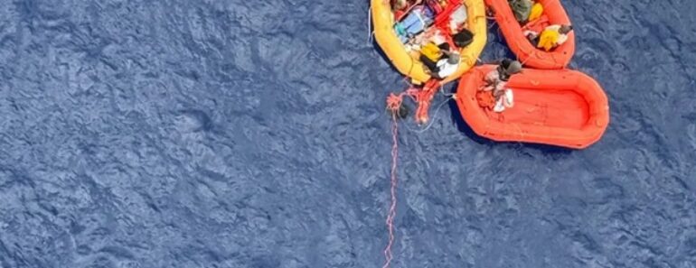 Onze Pessoas Resgatadas Com Vida Após Queda De Avião No Mar Onze Pessoas Resgatadas Com Vida Após Queda De Avião No Mar