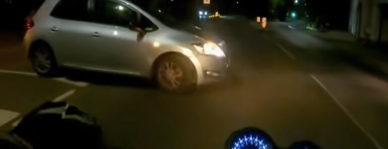 Um Condutor Que Aprendeu o Porquê De Não Provocar Sem Motivo Um Motociclista Um Condutor Que Aprendeu o Porquê De Não Provocar Sem Motivo Um Motociclista