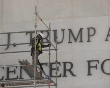 Kennedy Center Avança Com Remoção Do Nome De Donald Trump Após Ordem Judicial Kennedy Center Avança Com Remoção Do Nome De Donald Trump Após Ordem Judicial