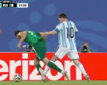 Messi Escapou à Expulsão Com Vermelho Direto Antes De Assinar Um Hat-Trick Histórico Messi Escapou à Expulsão Com Vermelho Direto Antes De Assinar Um Hat-Trick Histórico