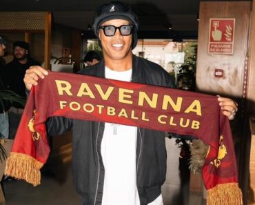 E Esta? Ronaldinho Sai Da Reforma e Vai Regressar Ao Ativo Em Itália E Esta? Ronaldinho Sai Da Reforma e Vai Regressar Ao Ativo Em Itália