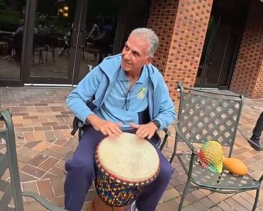Carlos Queiroz Lidera a Música No Gana Antes Do Duelo Contra Croácia Carlos Queiroz Lidera a Música No Gana Antes Do Duelo Contra Croácia