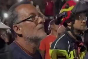 Pai Reencontra Filho Que Passou 122 Horas Soterrado: “Vamos Cuidar De Ti”