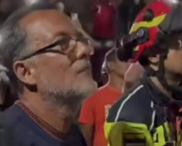 Pai Reencontra Filho Que Passou 122 Horas Soterrado: “Vamos Cuidar De Ti” Pai Reencontra Filho Que Passou 122 Horas Soterrado: “Vamos Cuidar De Ti”