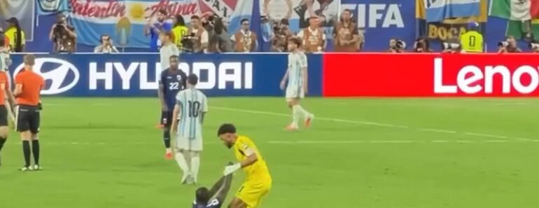 O Gesto De Vozinha Para Com Lopes Cabral No Final Do Argentina-Cabo Verde Que Está a Ser Muito Elogiado O Gesto De Vozinha Para Com Lopes Cabral No Final Do Argentina-Cabo Verde Que Está a Ser Muito Elogiado
