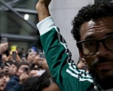 Vozinha Já Tem Clube e Causa “Loucura” Total Na Chegada Ao Chile Vozinha Já Tem Clube e Causa “Loucura” Total Na Chegada Ao Chile