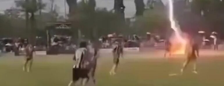 Tragédia Na Tailândia. Jogador Morre Após Ser Atingido Por Raio Num Jogo Tragédia Na Tailândia. Jogador Morre Após Ser Atingido Por Raio Num Jogo