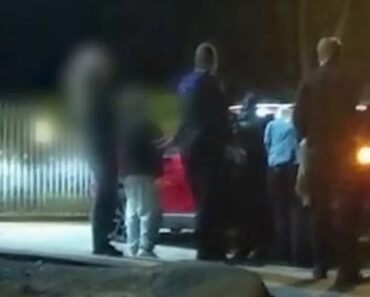 “Especial”. Mulher Dá à Luz à Porta De Esquadra Da Polícia Na Austrália “Especial”. Mulher Dá à Luz à Porta De Esquadra Da Polícia Na Austrália