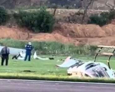 Aeronave Colide Com Helicóptero Da Polícia Na Pensilvânia. Há Um Morto Aeronave Colide Com Helicóptero Da Polícia Na Pensilvânia. Há Um Morto
