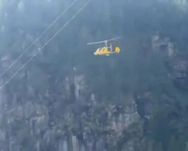Helicóptero Colide Com Cabos, Arde e Cai Em Itália. Momento Foi Filmado Helicóptero Colide Com Cabos, Arde e Cai Em Itália. Momento Foi Filmado