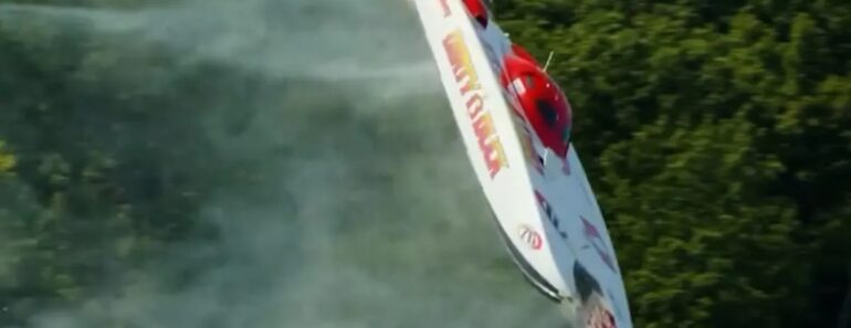 Imagens Impressionantes: Barco De Corrida “Voa” Durante Prova Nos EUA Imagens Impressionantes: Barco De Corrida “Voa” Durante Prova Nos EUA