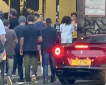 Emiliano Martínez Deixa Arsenal-Chelsea a Pé… e Perseguido Por Adeptos Emiliano Martínez Deixa Arsenal-Chelsea a Pé… e Perseguido Por Adeptos