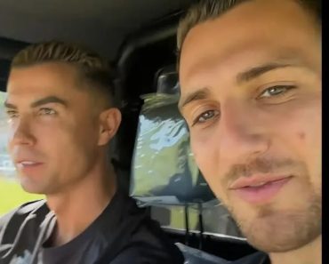 “Ferrari”. Cristiano Ronaldo Deu Boleia a Dalot e Só Podia Dar Nisto “Ferrari”. Cristiano Ronaldo Deu Boleia a Dalot e Só Podia Dar Nisto