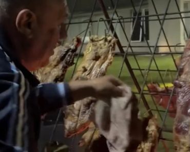 Só Podia Ser Assim. Argentina Recebe Messi Com… Churrasco Monumental Só Podia Ser Assim. Argentina Recebe Messi Com… Churrasco Monumental